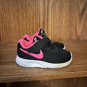 Nike Tennis Shoes Size Toddler 5